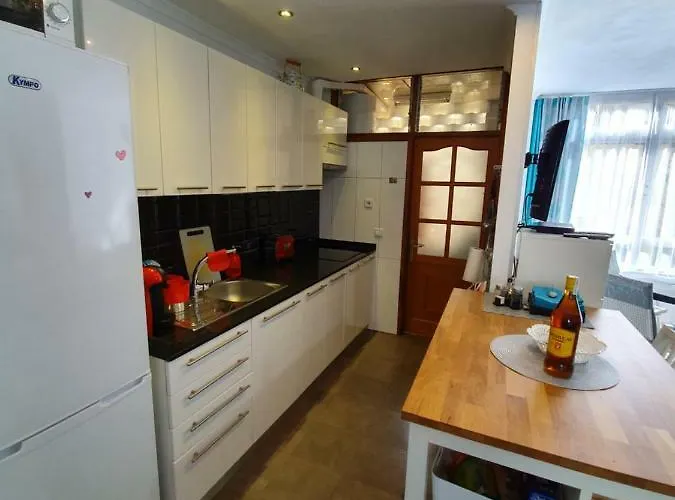 Elegance アパート *